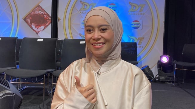 Lesti Kejora akan menjadi juri di ajang Dangdut Academy 2025. Lesti akan bersanding dengan para pedangdut senior lain seperti Elvy Sukaesih, Rita Sugiarto, Dewi Perssik hingga Soimah. [Tiara Rosana/Suara.com]