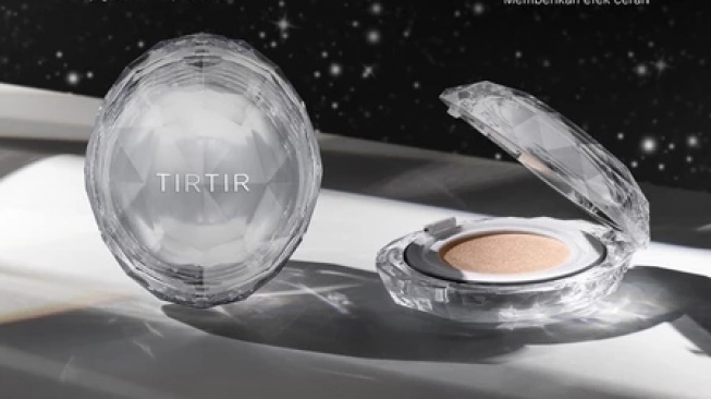 4 Rekomendasi Tirtir Cushion Paling Populer, Coverage Juara dan Awet Seharian!