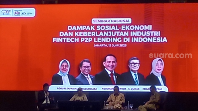 Riset CORE Indonesia: Pinjol Bisa Kurangi Stres Jika Untuk Usaha