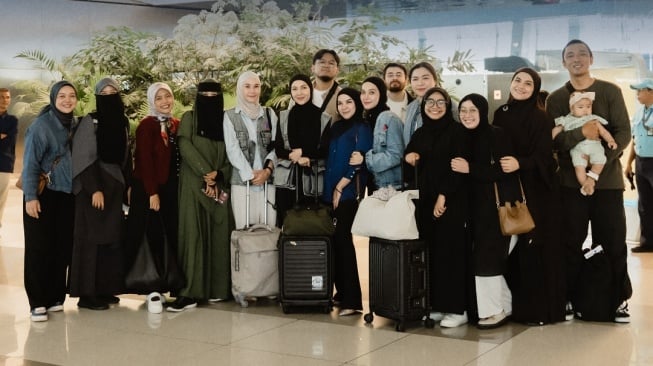 Zaskia Adya Mecca dan publik figur lainnya ikut aksi Global March to Gaza (Instagram/@kitabisacom)