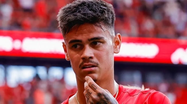 Sedih! Terusir dari FC Twente, Mees Hilgers Sepi Peminat