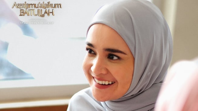 Penampilan Michelle Ziudith dalam film Assalamualaikum Baitullah. [Instagram]