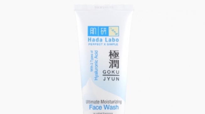 Hada Labo Gokujyun Ultimate Moisturizing Face Wash.