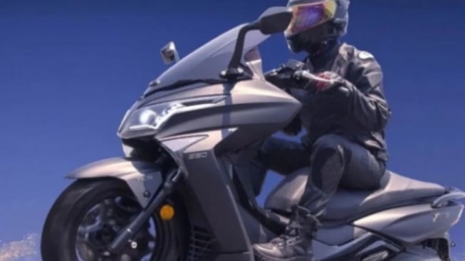 Penantang Yamaha XMAX, Kymco Xciting 250 2025 (2banh.vn)