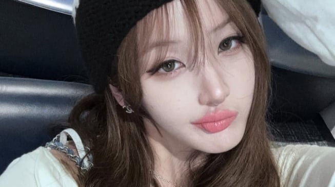 Hangout Makin Seru! 4 OOTD Kasual ala Belle KISS OF LIFE yang Super Nyaman