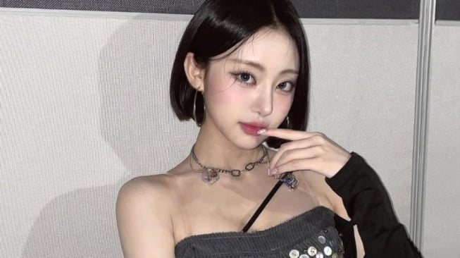 Anti-Bosan! 4 Ide Outfit Monokrom ala Sheon BILLLIE yang Klasik dan Stylish