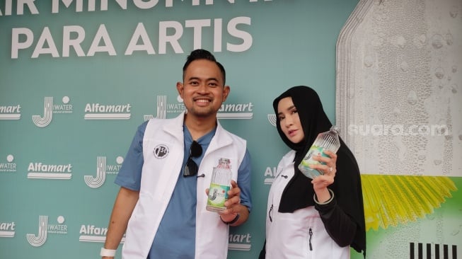 Ingin Keluarga Sehat, Alasan Gilang Juragan 99 dan Shandy Purnamasari Fokus di Bisnis Air Minum