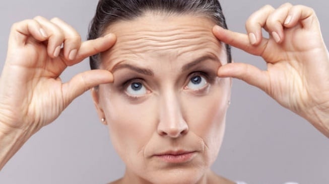 7 Skincare Viva untuk Umur 40 Tahun ke Atas, Modal Rp13 Ribuan Bisa Awet Muda!