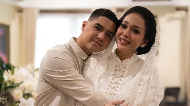 Anggunnya Maia Estianty di Acara Siraman, Bikin Al Ghazali Speechless