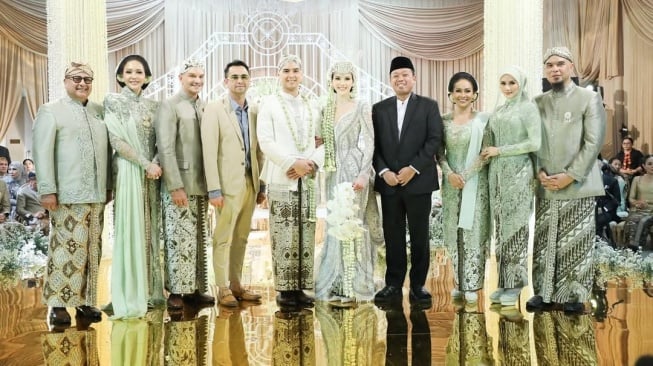 Raffi Ahmad bagikan foto selvi bareng Ahmad dan Irwan Mussry (Instagram)