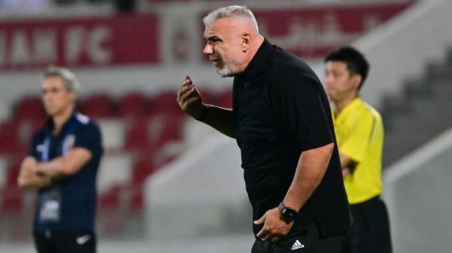Pelatih Timnas Uni Emirat Arab (UEA), Cosmin Olaroiu. (Dok. AFC)