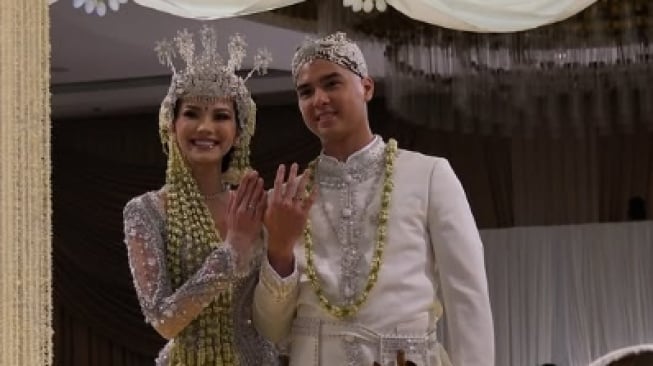 Sah! Al Ghazali dan Alyssa Daguise Resmi Menikah dengan Mahar 2025 Euro