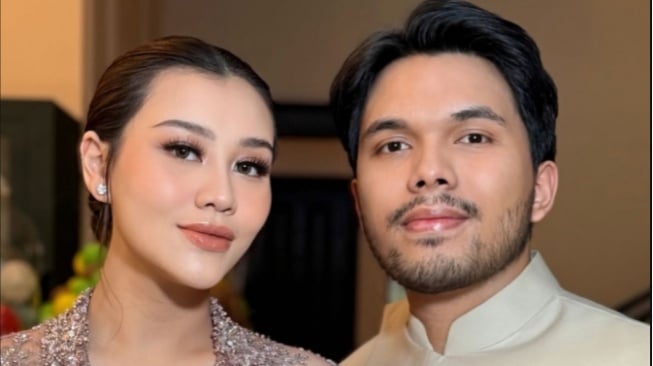 Baru 3 Hari Lahiran, Cara Aaliyah Massaid Hadiri Pernikahan Al Ghazali Tuai Pro Kontra