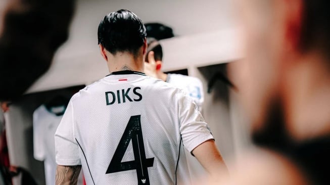 Klub baru Kevin Diks, Borussia Monchengladbach, saat ini tengah diliputi kekhawatiran setelah pemain anyar mereka pulang dalam kondisi cedera usai membela Timnas Indonesia. [Dok. IG Kevin Diks]