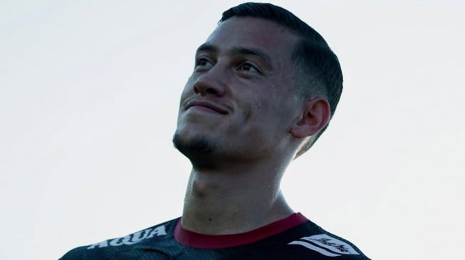 Selangkah Lagi Jay Idzes Geser Posisi Mees Hilgers di Timnas Indonesia [Instagram Jay Idzes]