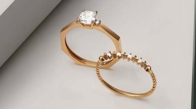 Gaya Mewah Gak Perlu Mahal! Tren Cincin Emas Stacking Lagi Naik Daun 2025