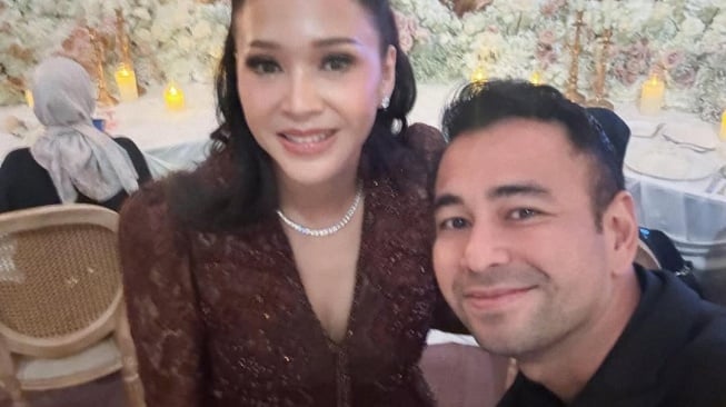 Raffi Ahmad bagiakn foto resepsi pertama pernikahan Al dan Alyssa Daguise (Instagram)