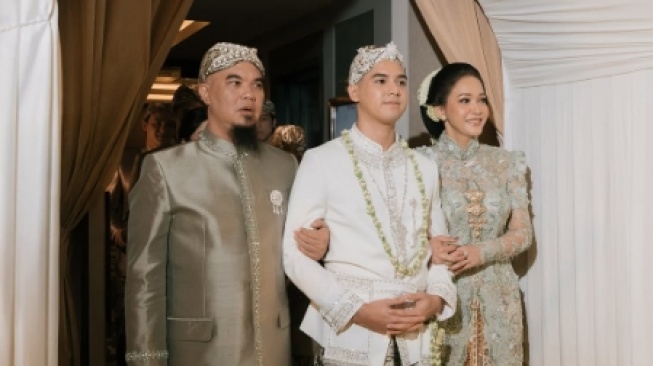 Ahmad Dhani Siapkan Budget Seharga Royce Rolls untuk Ngunduh Mantu. (Instagram/alghazali7)