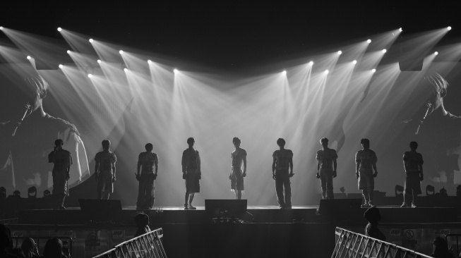 Konser &TEAM yang bertajuk "2025 &TEAM CONCERT TOUR ‘AWAKEN THE BLOODLINE’ IN JAKARTA" sukses digelar di Indonesia Convention Exhibition (ICE), BSD City, Tangerang pada Minggu, 15 Juni 2025 [Credit:  YX LABELS, HYBE, MECIMAPRO]