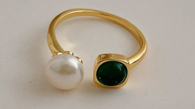 Model cincin emas simple tapi mewah favortit remaja