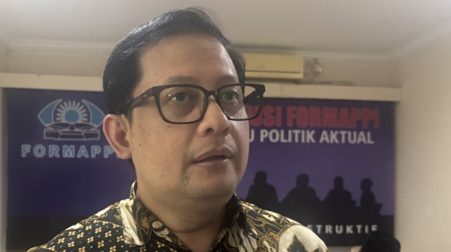 Pengamat politik Ubedillah Badrun mengecam pernyataan Menbud Fadli Zon soal pemerkosaan massal. [Suara.com/Faqih]