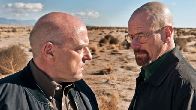 Penampilan Bryan Cranston dan Dean Norris di series Breaking Bad. [Instagram]