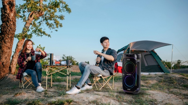Sharp portable party speaker. [Sharp Electronics Indonesia]