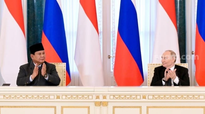 Pertemuan bilateral antara Presiden Prabowo Subianto dengan Presiden Rusia Vladimir Putin di Istana Konstantinovsky, St. Petersburg, Rusia pada Kamis (19/6/2025). (Foto: Biro Pers Sekretariat Presiden)
