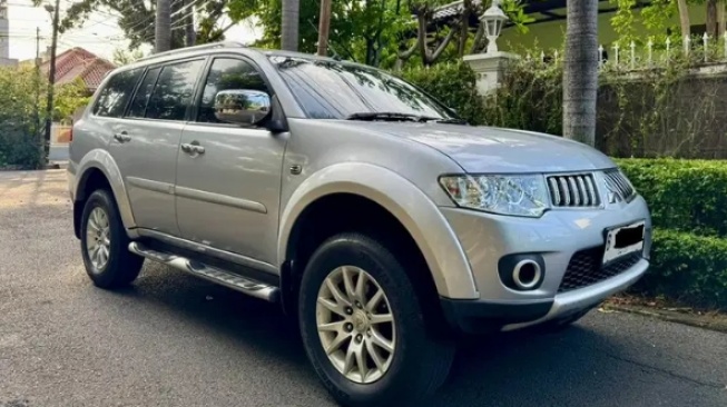 Mitsubishi Pajero Sport 2.5 Exceed Solar-AT (2013). [OLX]