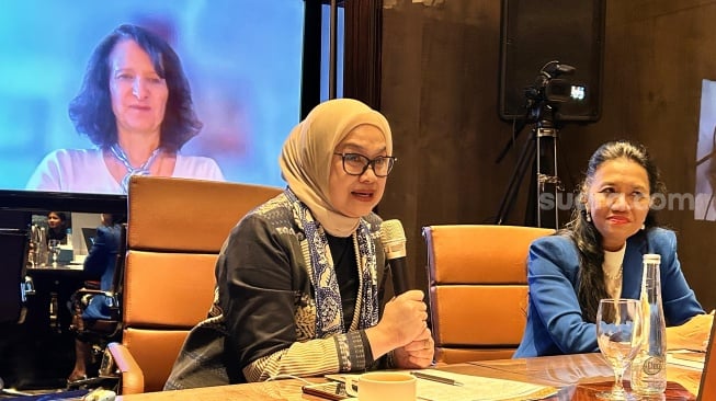 Ketua Umum PERDOSKI (Perhimpunan Dokter Spesialis Kulit dan Kelamin Indonesia), dr. Hanny Nilasari, Sp.KK di Jakarta Selatan, Minggu (15/6/2025) (Suara.com/Dini Afrianti Efendi)