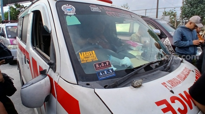 Viral Ambulans Angkut Sepeda Motor, Begini Pengakuan Sopir