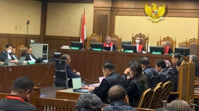 Teman Kuliah Hasto Didatangkan Sebagai Saksi Meringankan dalam Persidangan di Tipikor
