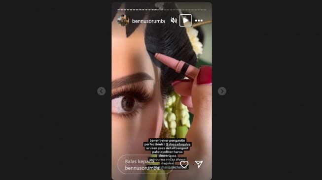 Alyssa Daguise saat dirias pakai paes Solo Putri (Instagram/@bennusorumba)