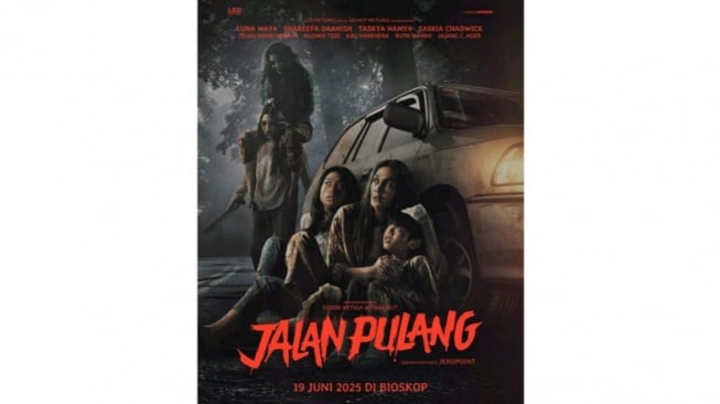 Review Film Jalan Pulang: Perjalanan Mistis Seorang Ibu Demi Anak Tercinta