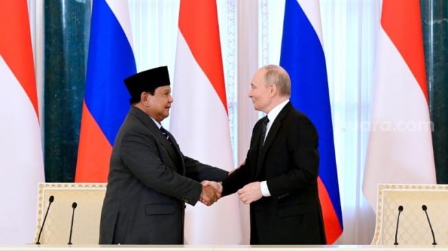 Pertemuan bilateral antara Presiden Prabowo Subianto dengan Presiden Rusia Vladimir Putin di Istana Konstantinovsky, St. Petersburg, Rusia pada Kamis (19/6/2025). (Foto: Biro Pers Sekretariat Presiden)