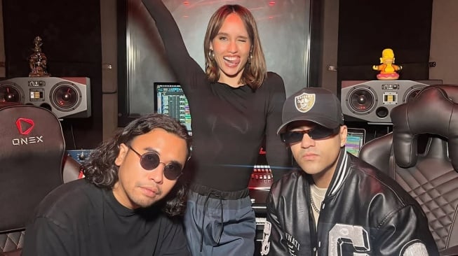 Whisnu Santika kolaborasi bersama Cinta Laura dan Liquid Silva. [Instagram]
