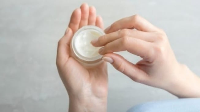 4 Rekomendasi Sleeping Mask Lokal Terbukti Efektif Basmi Jerawat Bandel!