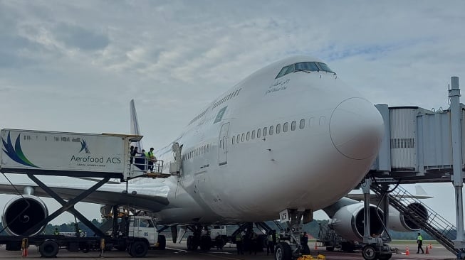 Pesawat Saudi Ailines Mendarat di Kualanamu Usai Terima Ancaman Bom, Ini Kondisi Penumpang