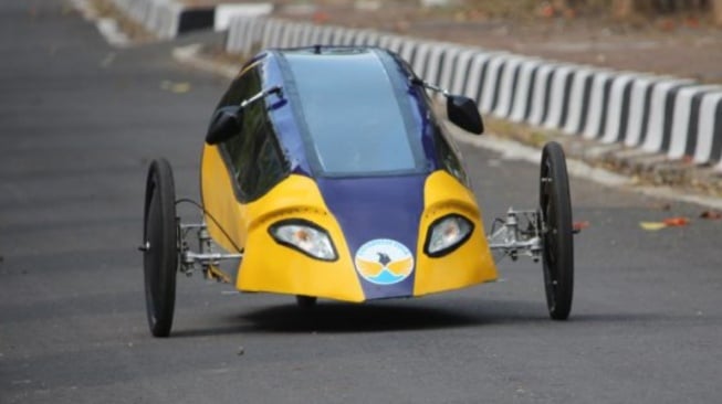 Prototipe mobil nasional Si Elang (untidar)