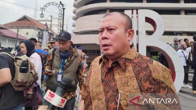 Wakil Ketua DPR RI Cucun Ahmad Syamsurijal kepada awak media. [ANTARA/Ricky Prayoga]