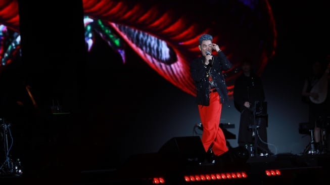 Richie Ren, sukses mengguncang Sentul International Convention Center (SICC), Bogor, Jawa Barat, lewat konser bertajuk Miracle yang berlangsung pada Sabtu malam, 21 Juni 2025. [Istimewa]