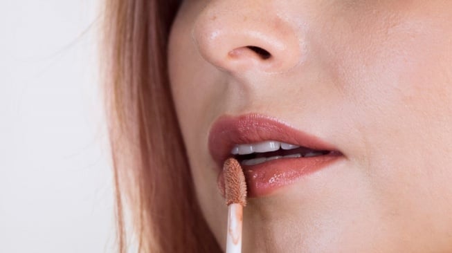 Makeup yang gak boleh dipakai setiap hari, Matte lip cream (freepik)
