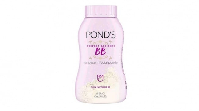 Bedak tabur yang bisa mencerahkan, Ponds BB Magic Powder (blibli.com)