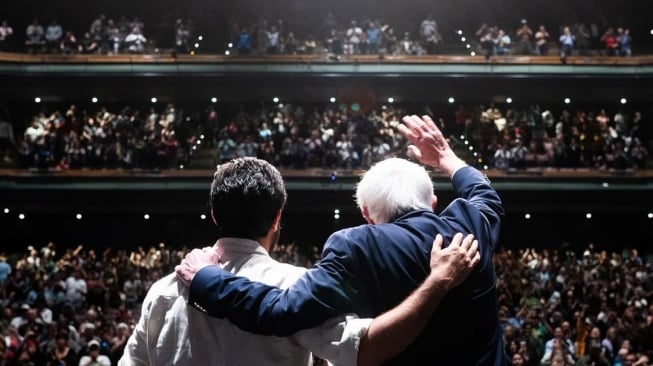 Bernie Sanders saat menggelar kampanye bertajuk Fight Oligarchy (Instagram)