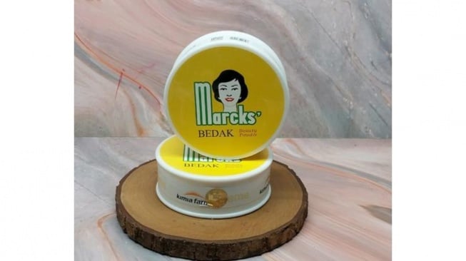 Bedak tabur yang bisa mencerahkan, Marcks Loose Powder (Tokopedia)