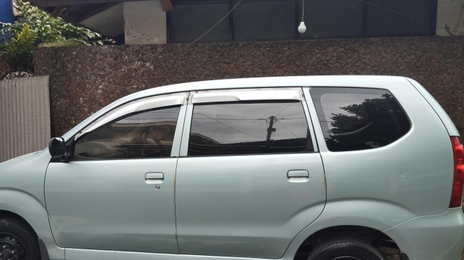 Daihatsu Xenia (2007). (OLX)