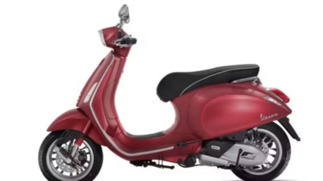 Skutik Retro Rasa Mewah! Vespa Sprint 2025 Siap Menarik Perhatian Jalanan
