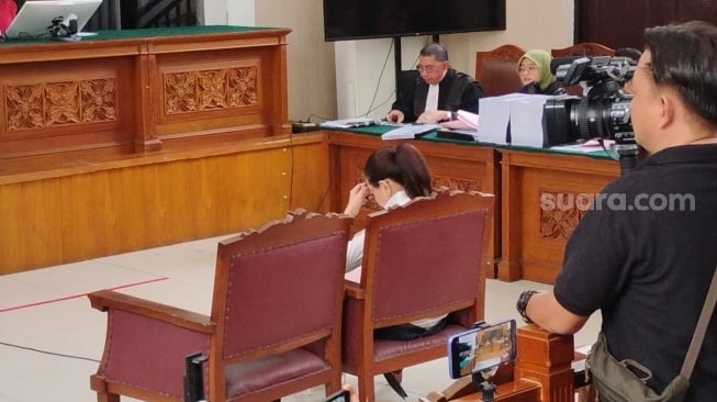 Potret persidangan Nikita Mirzani atas kasus pemerasan ke Reza Gladys di Pengadilan Negeri Jakarta Selatan, Selasa, 24 Juni 2025. [Suara.com/Adiyoga Priyambodo]
