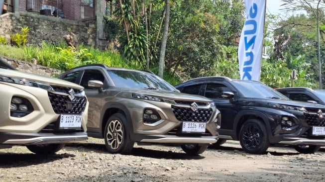 Varian Tertinggi Suzuki Fronx Sukses Pikat Keluarga Muda