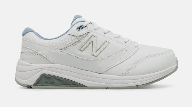 Sepatu jalan terbaik untuk orang tua. (newbalance.com)